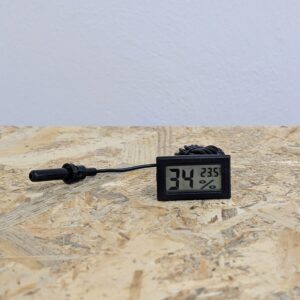 Digitálny teplomer s vlhkomerom